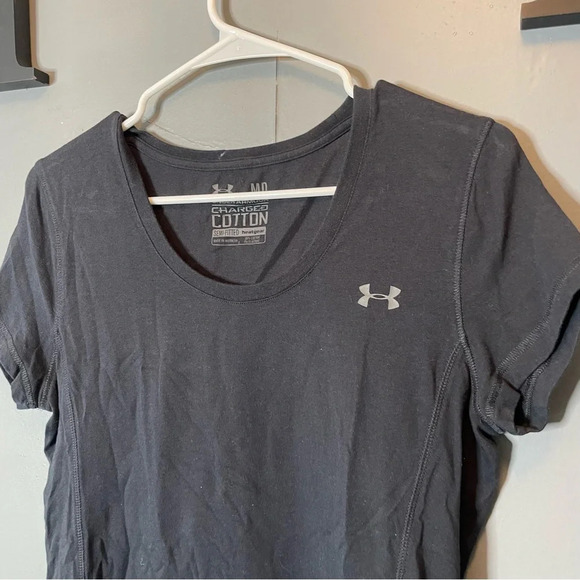 Under armour black scoop neck cotton tshirt women’s size medium - Picture 2 of 9